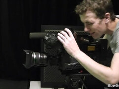 Enthousiasteling, Mooie dikke vrouwen, Bruinharig, Bedriegen, Mollig, Dik, Kut duiken, Zuigen