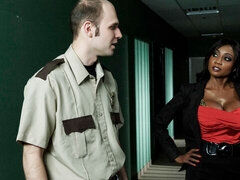 Interrassisch, Küssen, Lesbisch, Lecken, Masturbation, Muschi, Rasiert, Entkleiden