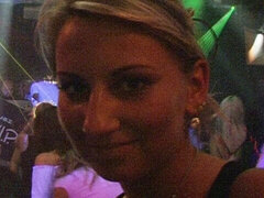 Amateur, En levrette, Robe, Fait maison, Pov, Rasée, Adolescente, Toilettes