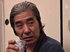 アジア人, デカパイ, フェラチオ, 浮気する, 指いじり, キス, 淫乱熟女, オッパイの