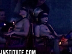 Grote mammen, Bruinharig, Dubbele penetratie, Groepseks, Groep, Hardcore, Tiener, Uniformpje