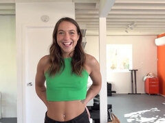 18 ans, Nana, Sucer une bite, Tir de sperme, Hd, Rasée, Adolescente, Nénés