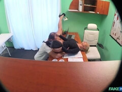 Arschlecken, Grosse titten, Schmutzig, Arzt, Handjob, Krankenschwester, Büro, Uniform