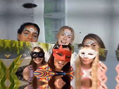 Vollbusig, Flotter vierer, Riesig, Lesbisch, Lecken, Muschi, Schreiend, Titten