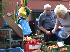 Tussi, Blondine, Blasen, Spermaladung, Fetisch, Reif, Im freien, Titten
