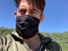 Voiture, Homosexuelle, Branlette thaïlandaise, Masturbation, Muscle, De plein air, Public, Solo