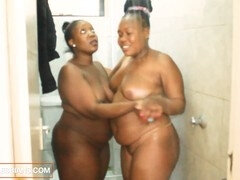 Africain, Noir ébène, Embrassement, Lesbienne, Léchez, Orgasme, Chatte, Jouets