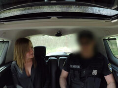 Blonde, Voiture, Tir de sperme, Queue, Faciale, Fétiche, Embrassement, Police