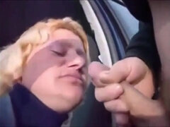 Tussi, Grosser arsch, Blondine, Vollbusig, Schmutzig, Aufs gesicht abspritzen, Reif, Titten