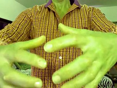 デカパイ, 筋肉