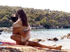 Plage, Brunette brune, Attrapée, Couple, Femelle, Italienne, Orgasme, Public