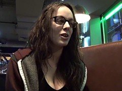 Enthousiasteling, Brits, Vriendin, Openbaar, Kut duiken, Onder de rok, Bekijker