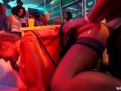 Negro, Mamada, Bailar, Muñeca, Penetracion con puños, Sexo duro, Lesbiana, Fiesta