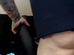 Amateur, Grosse bite, Brunette brune, Éjaculation interne, Hard, Orgasme, Rasée, Webcam