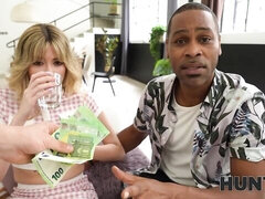 18 ans, Gros cul, Grosse bite, Sucer une bite, En levrette, Seins naturels, Adolescente, Nénés