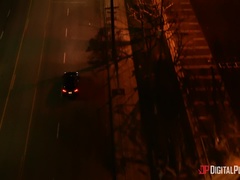 Amerikanisch, Blasen, Braunhaarige, Aufs gesicht abspritzen, Würgen, Büro, Muschi, Realität