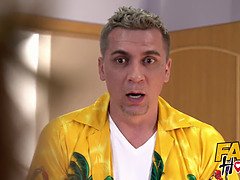 Grote mammen, Grappig, Hd, Kut duiken, Anaal likken, Geschoren, Tiener, Trio