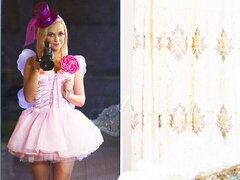 Kont, Blond, Pijpbeurt, Hondjeshouding, Sperma in gezicht, Natuurlijke tieten, Tiener, Tieten likken