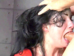 Bondage domination sadisme masochisme, Sucer une bite, Brunette brune