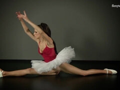 Brunette brune, Pieds, Hd, Nue  à poil, Seins naturels, Adolescente, Serré, Nénés