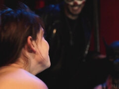 Arsch, Braunhaarige, Frau frau mann, Hardcore, Muschi, Flotter dreier, Spielzeuge