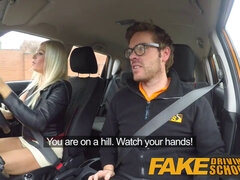 Blond, Auto, Universiteit, Grappig, Rijpe lesbienne, Gezichtspunt, Realiteit, Geschoren