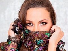 Cul, Sucer une bite, Brunette brune, En levrette, Branlette thaïlandaise, Énorme, Interracial, Mère que j'aimerais baiser