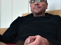 Любители, Ласковые ручки, Мастурбация