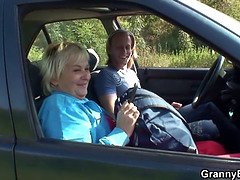 Blondine, Blasen, Vollbusig, Oma, Reif, Mutti, Realität, Stiefmutter
