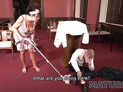 デカパイ, フェラチオ, 茶髪の, お婆さん, Hd, 熟年, 自然山雀, オマンコ