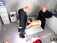 フェラチオ, Hd, 3p男男女, ポリス, 現実, ラフ, 三人, オッパイの