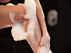 Luxury lady masturbates her pussy in the bathroom
