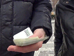 18 jaar, Enthousiasteling, Man die toekijkt, Europees, Geld, Realiteit, Tiener, Tieten likken