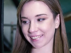 Mamada, Atrapados, Garganta profunda, Penetracion con dedos, Masturbación, Tragarse, Adolescente, Apretado