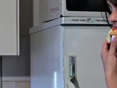 Enthousiasteling, Grote mammen, Bruinharig, Fetisj, Latijnse vrouw, Slipje, Tiener, Tieten likken