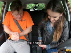 69 negenenzestig, Pijpbeurt, Auto, Tsjechisch, Lul, Sperma in gezicht, Buiten, Billekoek