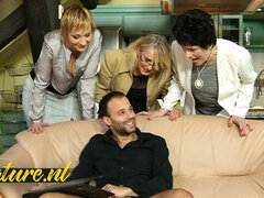Blondine, Tschechisch, Gruppensex, Gruppe, Hd, Reif, Orgie, Strümpfe