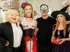 デカパイ, バック, 女 人男 人, 手コキする, 自然山雀, ストリッピング, ティーン, 三人