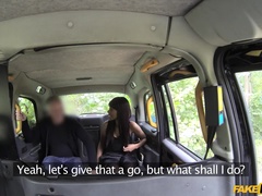 Coche, Pareja, Estilo perrito, Ébano, Penetracion con dedos, Pajear, Pov, Medias largas