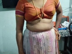 18 ans, Tante, Bisexuelle, Couple, Indienne, Domestique, Massage, De plein air