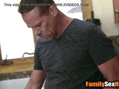 Sucer une bite, Tromperie, Gorge profonde, Hd, Fils, Belle mère, Tabou