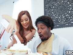 Grosse bite, Éjaculation interne, Interracial, Seins naturels, Chatte, Rousse roux, Adolescente, Nénés
