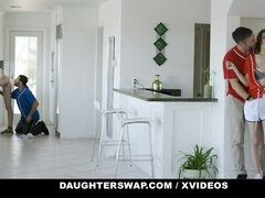 Поза 69, Минет, Брюнетки, Сперма во рту, Вчетвером, Ласковые ручки, Лизание, Молоденькие