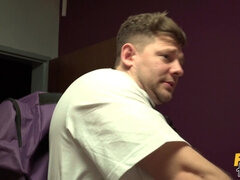 Blond, Pijpbeurt, Bruinharig, Europees, Sperma in gezicht, Kut duiken, Strippen, Trio