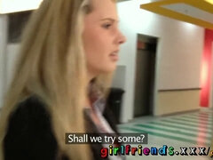 Любители, Женщины, Подружка, Домашнее видео, Поцелуи, Лесбиянка, Сыновья, Сиськи