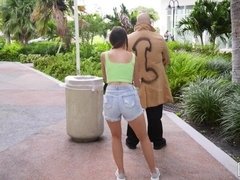 Culo, Morena, Estilo perrito, Pajear, Al aire libre, Afeitado, Bofetada, Tetas