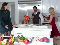 Lieveling, Blond, Sperma in mond, Hondjeshouding, Hakken, Masturbatie, Moeder die ik wil neuken, Orgie