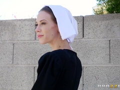 Amateur, Mamada, Clitoris, Monja, Público, Tatuaje, Adolescente, Uniforme