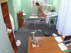 Leie, Blasen, Handjob, Lecken, Büro, Pov, Muschi, Uniform