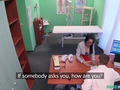 Leie, Hundestellung, Lecken, Krankenschwester, Büro, Portugiesisch, Pov, Schlucken